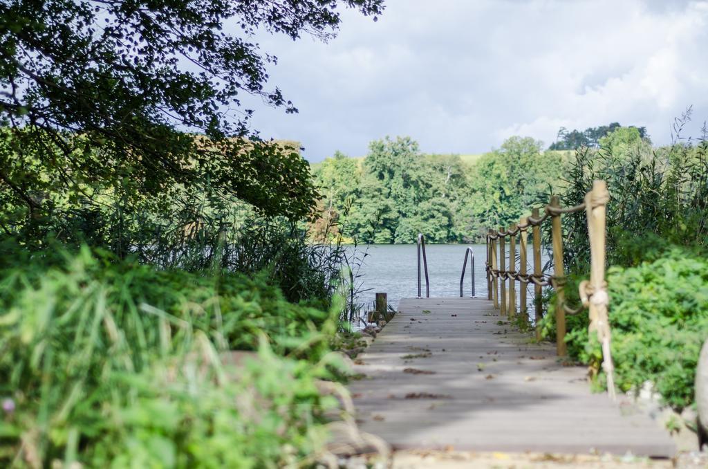 ホテル Seeschloss Schorssow エクステリア 写真