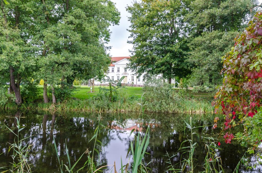 Seeschloss Schorssow エクステリア 写真