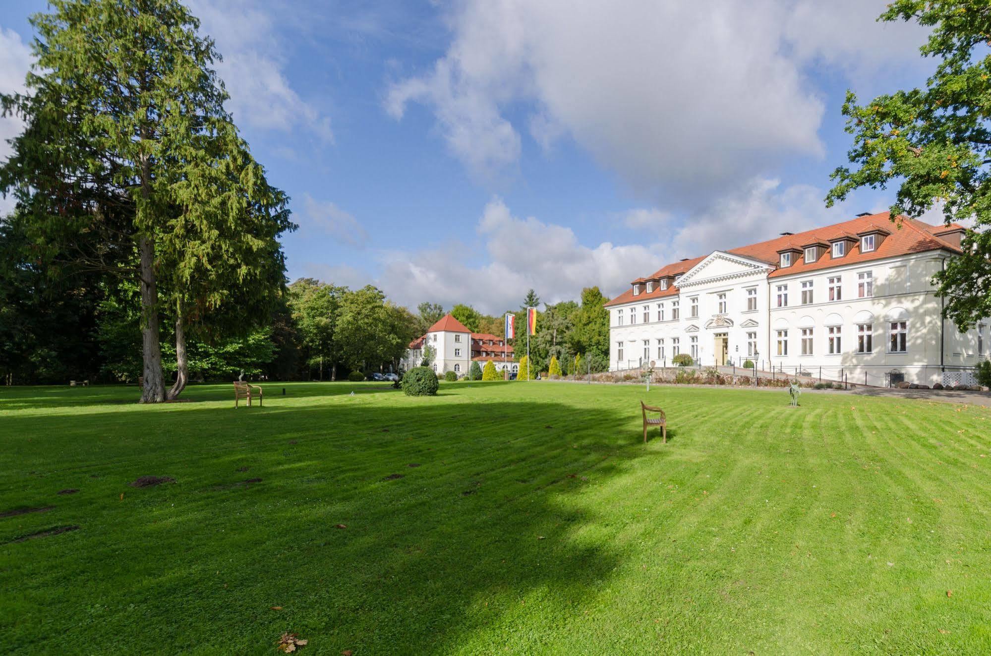 Seeschloss Schorssow エクステリア 写真